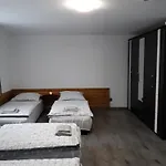 Bed & Breakfast Pod Debami Boleslawiec (Lower Silesia)