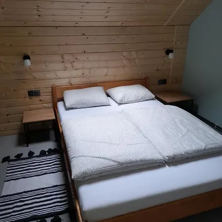 Bed & Breakfast Pod Debami