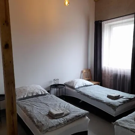 Pod Debami 볼레스와비에츠