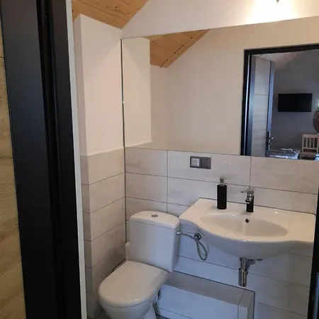 Pod Debami Bed and Breakfast 3*