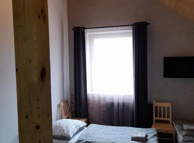 Pod Debami Oda ve Kahvaltı 3*