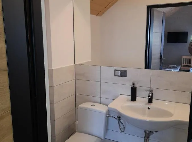 Pod Debami Oda ve Kahvaltı 3*